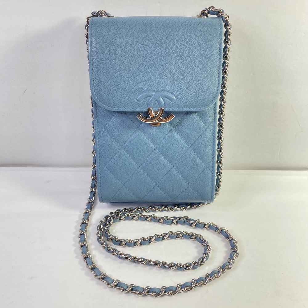 CHANEL Caviar Phone Case or Crossbody Bag - Picture 3 of 16